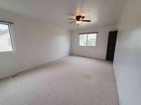 534 Surf Ct, Wheeling, IL 60090 photo 18