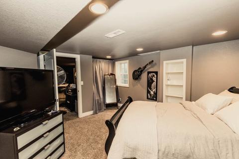 115 W Cypress St, Normal, IL 61761 photo 25