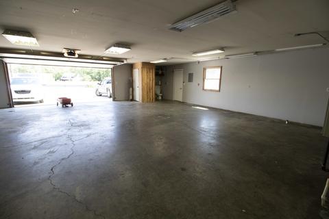 956 E Jackson St, Morris, IL 60450 photo 21
