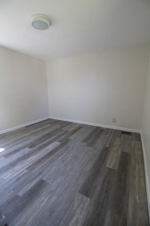 956 E Jackson St, Morris, IL 60450 photo 12