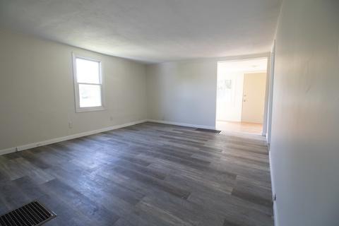 956 E Jackson St, Morris, IL 60450 photo 9