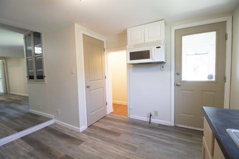 956 E Jackson St, Morris, IL 60450 photo 7