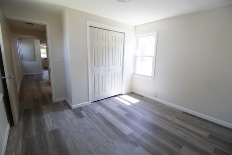 956 E Jackson St, Morris, IL 60450 photo 13