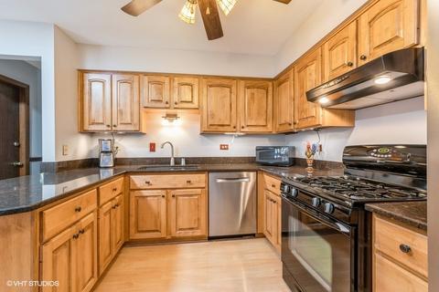 14358 Maple Ln, Midlothian, IL 60445 photo 8