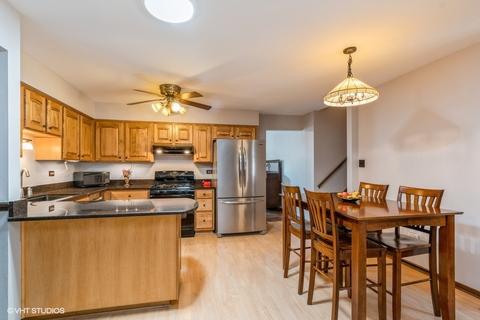 14358 Maple Ln, Midlothian, IL 60445 photo 9
