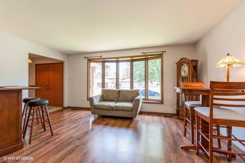 14358 Maple Ln, Midlothian, IL 60445 photo 5
