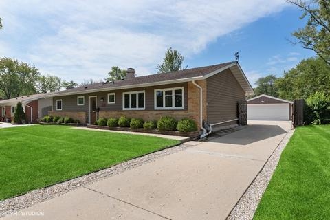 640 Western St, Hoffman Estates, IL 60169 photo 2