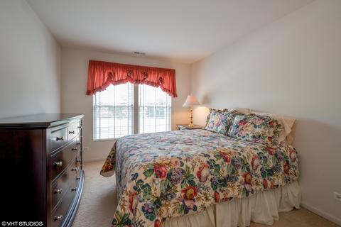 605 Conservatory Ln, Aurora, IL 60502 photo 10