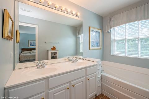 605 Conservatory Ln, Aurora, IL 60502 photo 9