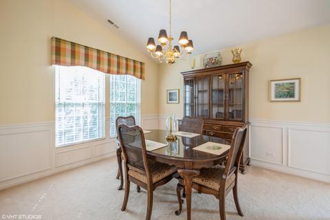 605 Conservatory Ln, Aurora, IL 60502 photo 4
