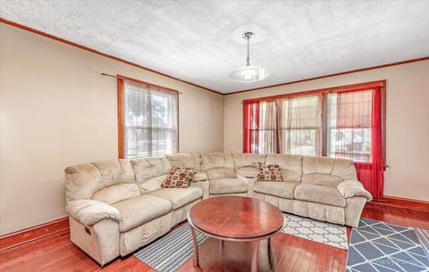 19 S Commonwealth Ave, Elgin, IL 60123 photo 5