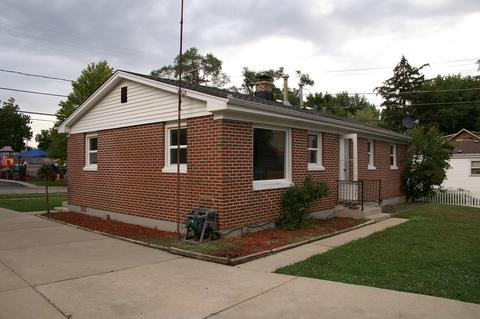 525 Parker Ave, Aurora, IL 60505 photo 4