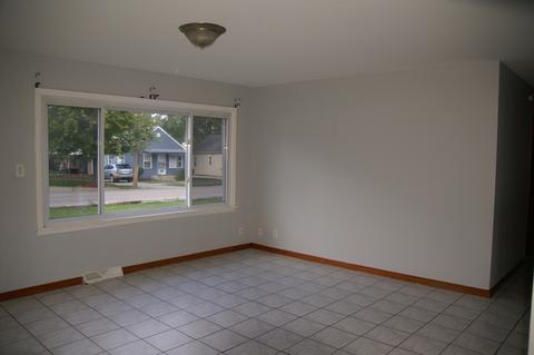 525 Parker Ave, Aurora, IL 60505 photo 13