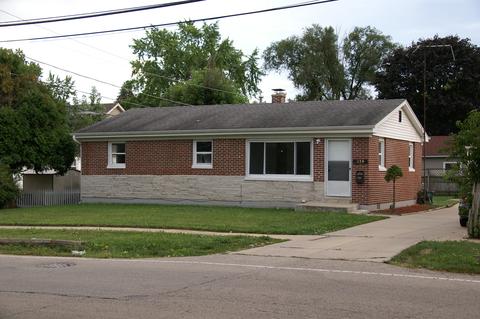 525 Parker Ave, Aurora, IL 60505 photo 2
