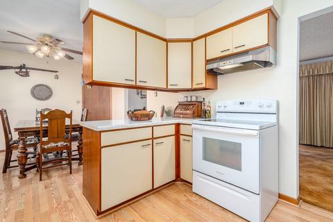190 N Forrest Dr, Mazon, IL 60444 photo 5
