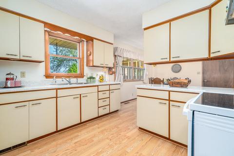 190 N Forrest Dr, Mazon, IL 60444 photo 3
