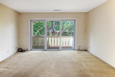 584 Williamsburg Ct #D2, Wheeling, IL 60090 photo 4