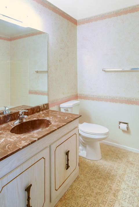 584 Williamsburg Ct #D2, Wheeling, IL 60090 photo 10