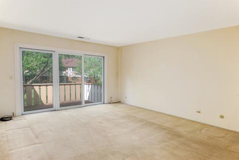 584 Williamsburg Ct #D2, Wheeling, IL 60090 photo 3