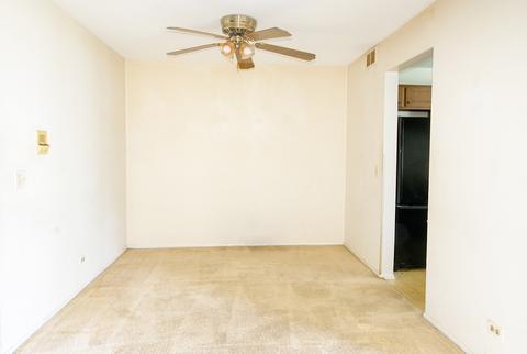 584 Williamsburg Ct #D2, Wheeling, IL 60090 photo 2