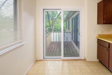 584 Williamsburg Ct #D2, Wheeling, IL 60090 photo 8