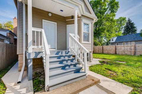 42 E 102nd Pl, Chicago, IL 60628 photo 1