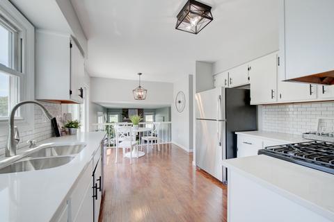 2286 Richmond Dr, Wheaton, IL 60189 photo 9