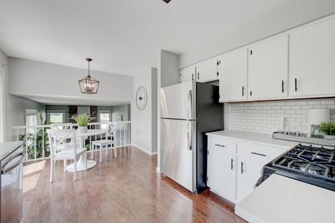 2286 Richmond Dr, Wheaton, IL 60189 photo 10
