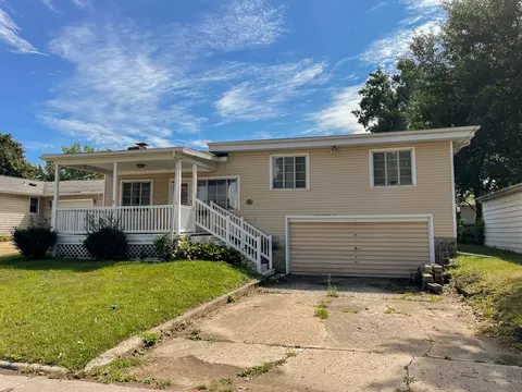 119 E Allen St, Ottawa, IL 61350 photo 2