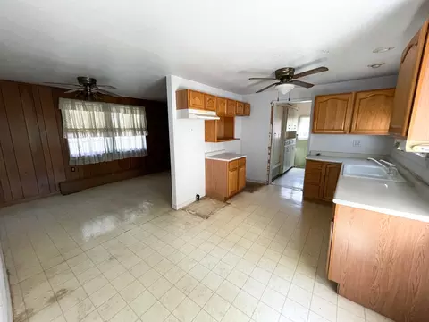 119 E Allen St, Ottawa, IL 61350 photo 5
