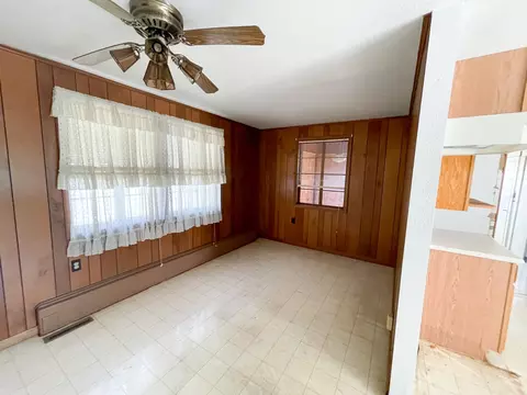 119 E Allen St, Ottawa, IL 61350 photo 7