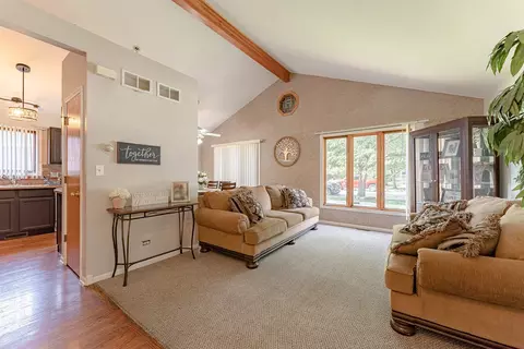 14521 Spaulding Ave, Midlothian, IL 60445 photo 2