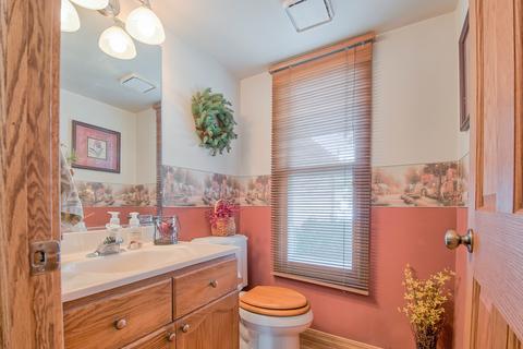 592 Covered Bridge Dr, Elgin, IL 60124 photo 12