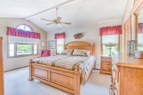 592 Covered Bridge Dr, Elgin, IL 60124 photo 14