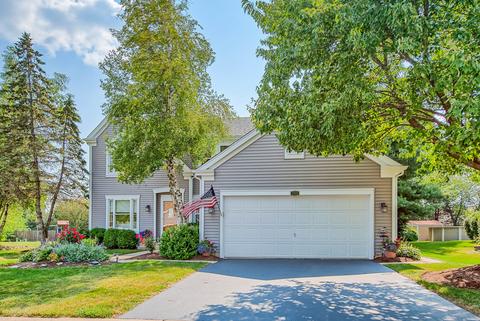 592 Covered Bridge Dr, Elgin, IL 60124 photo 2