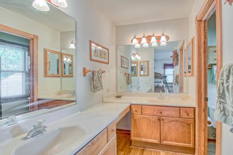 592 Covered Bridge Dr, Elgin, IL 60124 photo 16