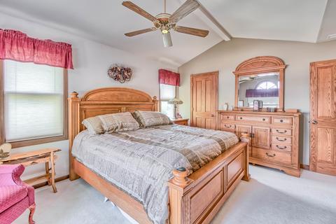 592 Covered Bridge Dr, Elgin, IL 60124 photo 15