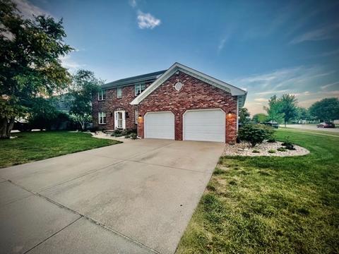 3014 Providence Dr, Bloomington, IL 61704 photo 2