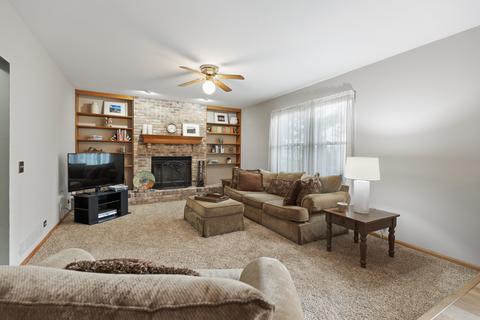 755 Cheyenne Ct, Elgin, IL 60123 photo 12