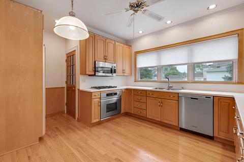 413 N Rush St, Itasca, IL 60143 photo 9