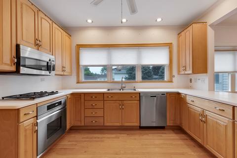 413 N Rush St, Itasca, IL 60143 photo 10