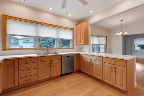 413 N Rush St, Itasca, IL 60143 photo 8