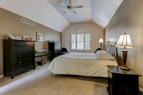 815 Cheyenne Ln, Elgin, IL 60123 photo 14