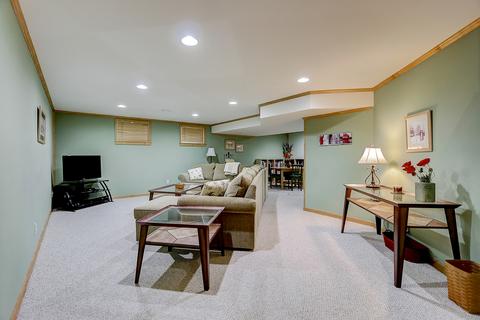 815 Cheyenne Ln, Elgin, IL 60123 photo 22