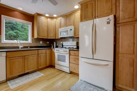 815 Cheyenne Ln, Elgin, IL 60123 photo 13