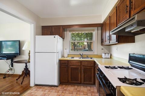 330 Emmerson Ave, Itasca, IL 60143 photo 9