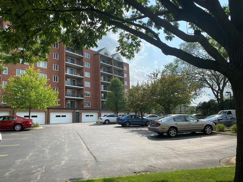 1600 E Thacker St #409, Des Plaines, IL 60016 photo 4