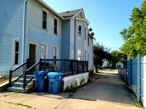 726 Spring St, Aurora, IL 60505 photo 3