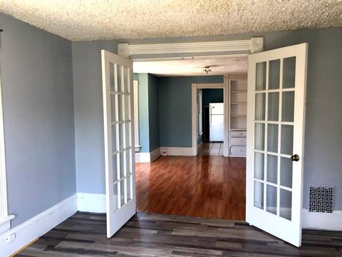 726 Spring St, Aurora, IL 60505 photo 2
