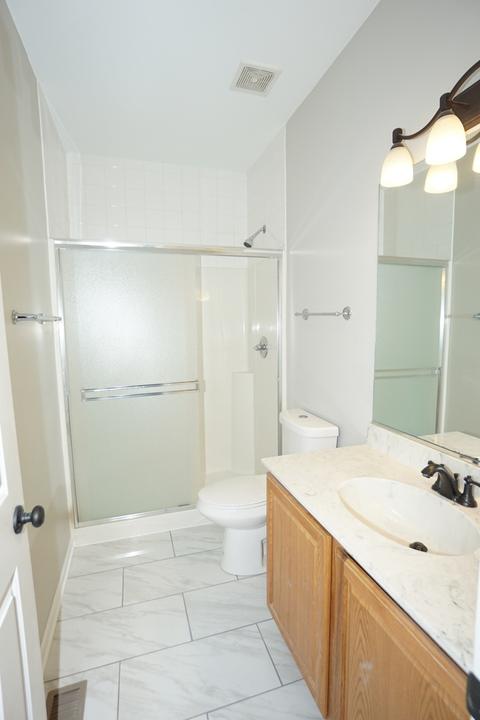 588 Declaration Ln, Aurora, IL 60502 photo 9